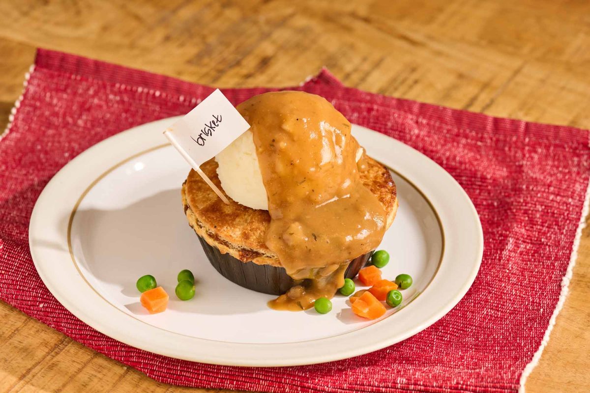 Pot pie topped with mashed potatoes and gravy